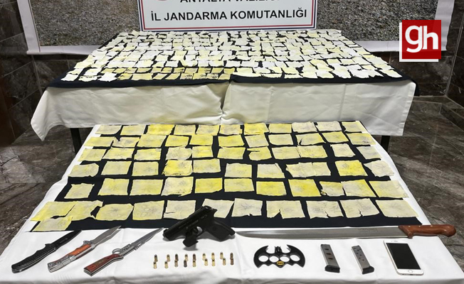 25 milyon değerindeki uyuşturucu jandarmaya takıldı 25 milyon değerindeki uyuşturucu jandarmaya takıldı