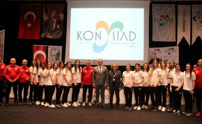 Konyaaltı Kadın Hentbol Takımı'nda hedef, Avrupa Şampiyonası'nı kazanmak Konyaaltı Kadın Hentbol Takımı'nda hedef, Avrupa Şampiyonası'nı kazanmak