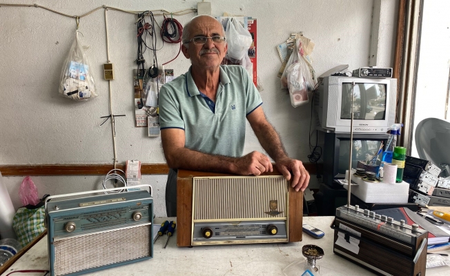 50 yıllık radyo tamircisi teknolojiye yenik düştü 50 yıllık radyo tamircisi teknolojiye yenik düştü