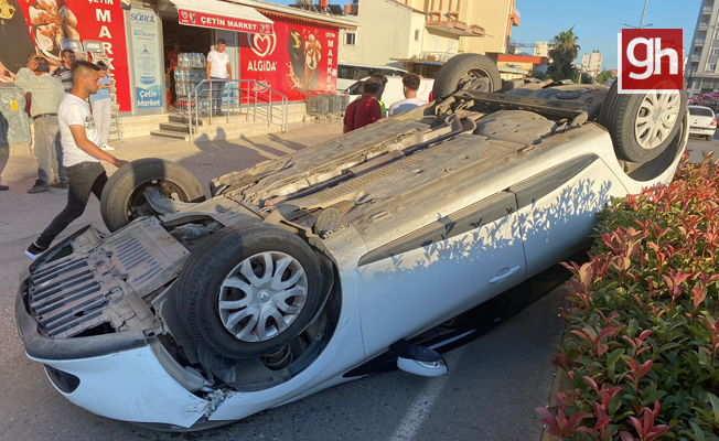 Önüne çıkan araca çarpmamak için direksiyonu kırdı Önüne çıkan araca çarpmamak için direksiyonu kırdı