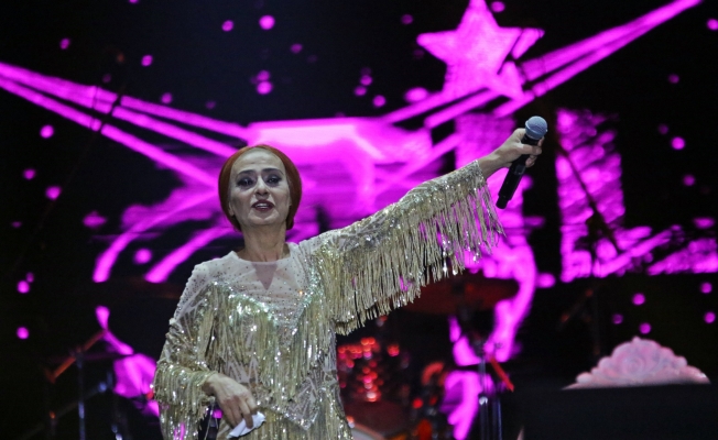 Uluslararası Turizm ve Sanat Festivali'ne Yıldız Tilbe damga vurdu