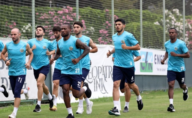 Alanyaspor yeni sezon hazırlıklarını sürdürdü Alanyaspor yeni sezon hazırlıklarını sürdürdü
