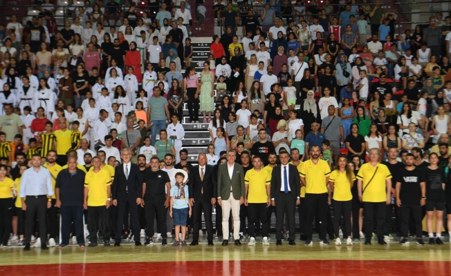 Antalya spor okulları törenle açıldı