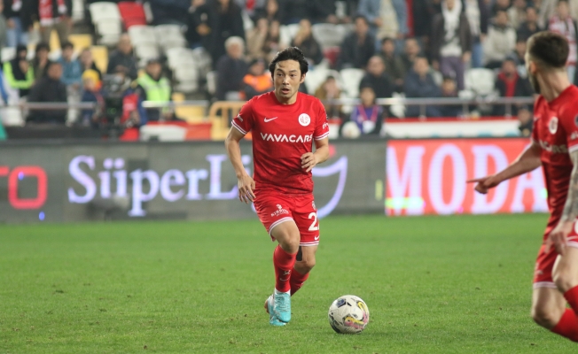 Antalyaspor, Japon futbolcu Shoya Nakajima ile yollarını ayırdı