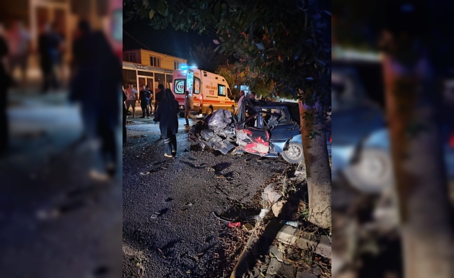 Aksu'da otomobiller kafa kafaya çarpıştı: 1 ölü, 1 yaralı