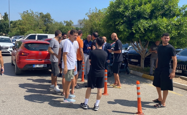 Antalyaspor'un Brezilyalı futbolcusu Naldo Pereria’yı üzen kaza Antalyaspor'un Brezilyalı futbolcusu Naldo Pereria’yı üzen kaza