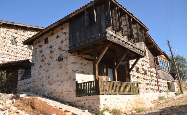 Düğmeli evleri ile meşhur köye  imar planı