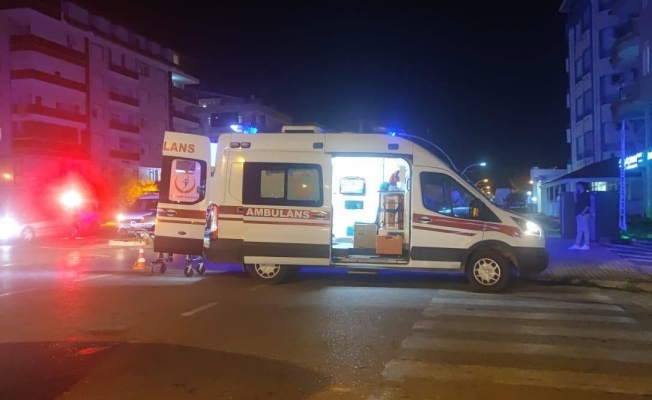 Motosikletle otomobilin çarpıştığı kazada baba kız hastanelik oldu Motosikletle otomobilin çarpıştığı kazada baba kız hastanelik oldu