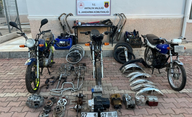 Antalya’da milyonluk motosiklet parçası operasyonu Antalya’da milyonluk motosiklet parçası operasyonu