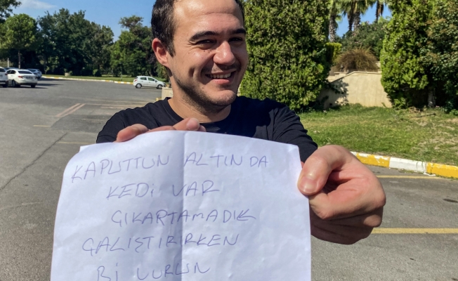 Antalya’da otomobil üzerine bırakılan not “insanlık ölmemiş” dedirtti