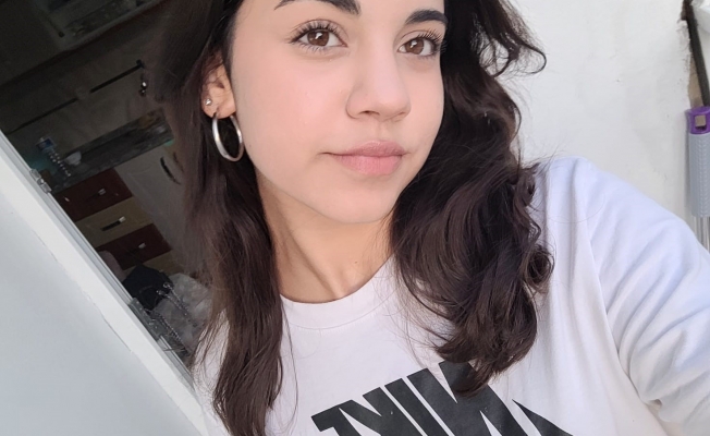 Servisten inip sırra kadem bastı Servisten inip sırra kadem bastı