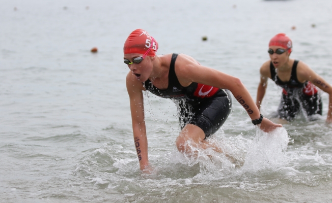 Uluslararası Alanya Triatlon Yarışları'nın 32.'si tamamlandı Uluslararası Alanya Triatlon Yarışları'nın 32.'si tamamlandı