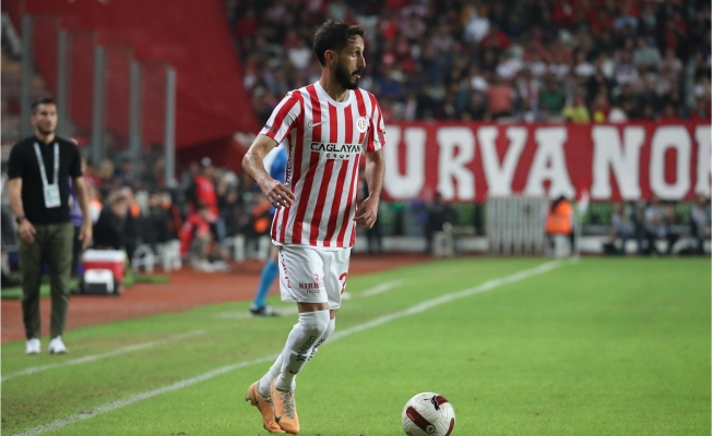 Antalyaspor'da Jehezkel 4 attı, 6 kazandırdı Antalyaspor'da Jehezkel 4 attı, 6 kazandırdı