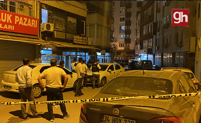 Komşuları şikayet etti, polisler gelince kafasına silah dayadı Komşuları şikayet etti, polisler gelince kafasına silah dayadı
