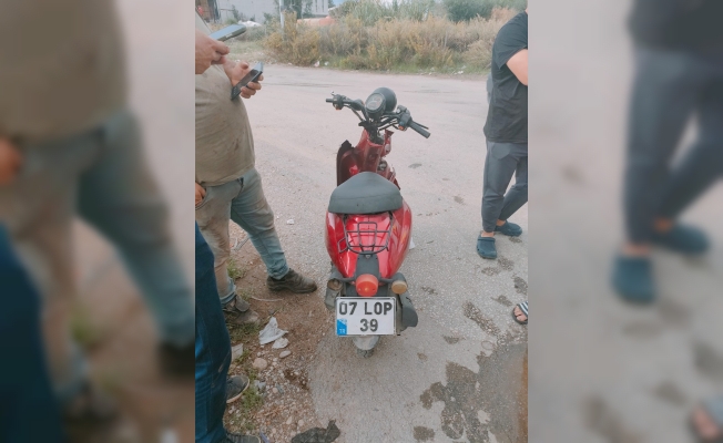 Otomobil ile motosiklet kafa kafaya çarpıştı: 1 yaralı Otomobil ile motosiklet kafa kafaya çarpıştı: 1 yaralı