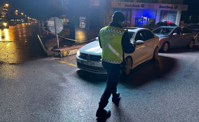 Alanya'da 3 araç trafikten men edildi Alanya'da 3 araç trafikten men edildi