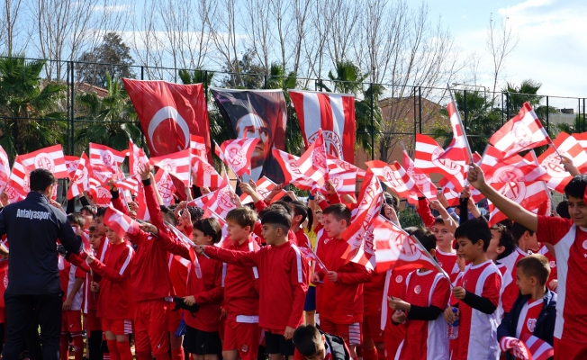 Antalyaspor Futbol Okulları Gelişim ve Kış Kampı tamamlandı Antalyaspor Futbol Okulları Gelişim ve Kış Kampı tamamlandı
