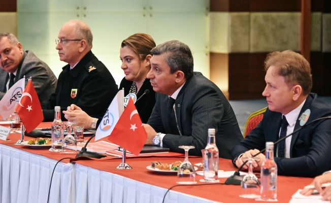 Vali Şahin: “İzciliği yeniden ayağa kaldırmalıyız” Vali Şahin: “İzciliği yeniden ayağa kaldırmalıyız”