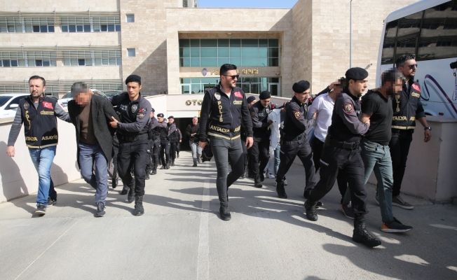 Antalya’da mermilerin yağdığı silahlı kavgaya 14 tutuklama Antalya’da mermilerin yağdığı silahlı kavgaya 14 tutuklama