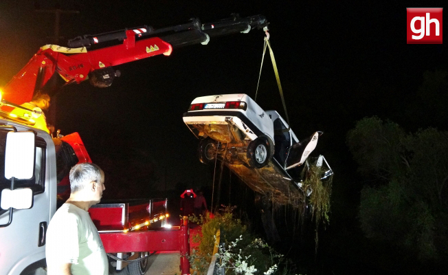 Aksu’da dereye uçan otomobilden kaybolan genç kadının cesedi 2 kilometre uzaklıkta bulundu