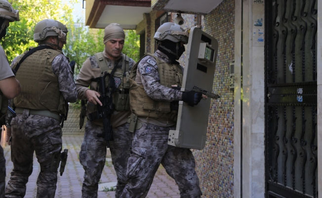 Antalya'da sosyal medya üzerinden uyuşturucu satışına eş zamanlı operasyon Antalya'da sosyal medya üzerinden uyuşturucu satışına eş zamanlı operasyon