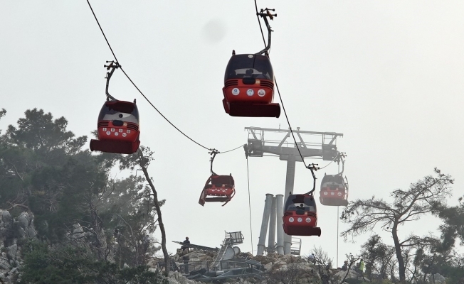 Antalya'daki teleferik kazası soruşturmasına 19 kişi daha eklendi Antalya'daki teleferik kazası soruşturmasına 19 kişi daha eklendi