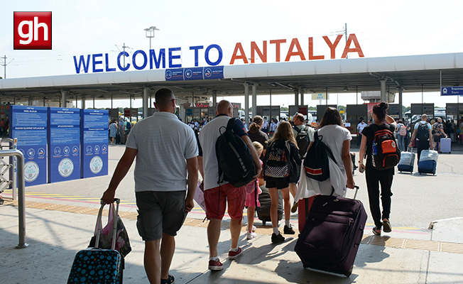 Antalya'dan yeni turist rekoru