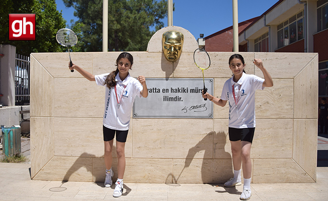 Elif ve Melis Badminton Türkiye Şampiyonası yolcusu