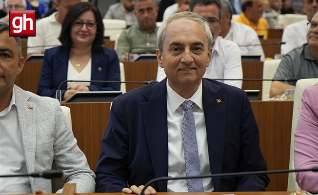 Tahliye olan Kepez Belediye Başkanı Büyükşehir Meclisi'nde