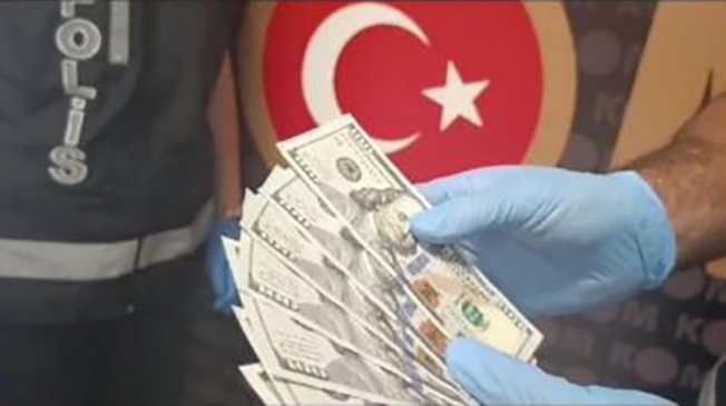 Antalya'da sahte para operasyonu: 3 şüpheli tutuklandı Antalya'da sahte para operasyonu: 3 şüpheli tutuklandı