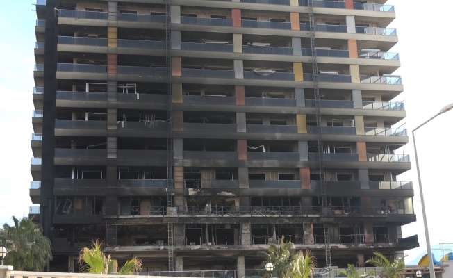 Antalya'daki 4 işçinin mahsur kalıp kurtarıldığı 12 katlı inşaat yangının boyutu ortaya çıktı
