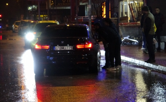 Aracında uyuyakaldı, polisi ve sağlık ekiplerini alarma geçirdi Aracında uyuyakaldı, polisi ve sağlık ekiplerini alarma geçirdi
