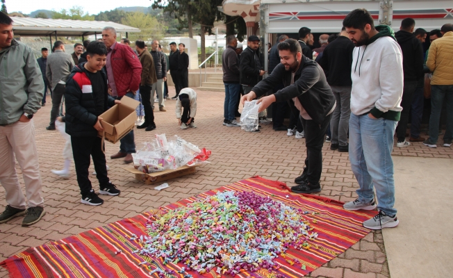 150 yıllık gelenek, bayram coşkusunu şekere dönüştürüyor