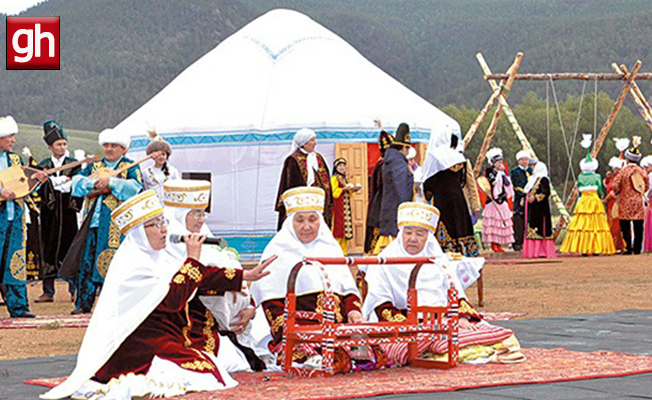 Kazakistan'da başlayan Nevruzlama Antalya'da büyük bir coşkuyla yaşanacak
