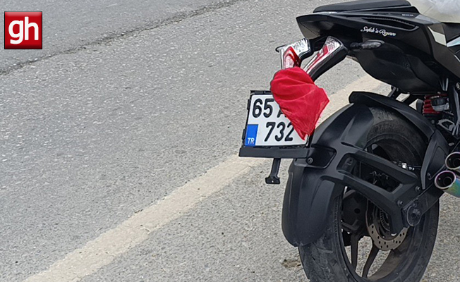 Plakasını şalla kapattı trafikten men edildi! Plakasını şalla kapattı trafikten men edildi!