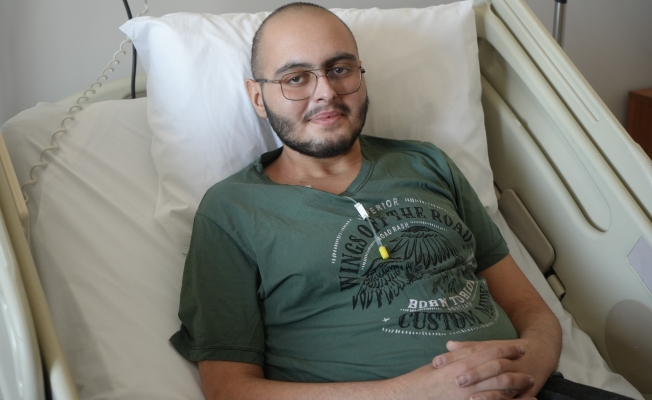 Taraftarlar bu sefer Mehmet'in kanserle mücadelesi için meşale yaktı