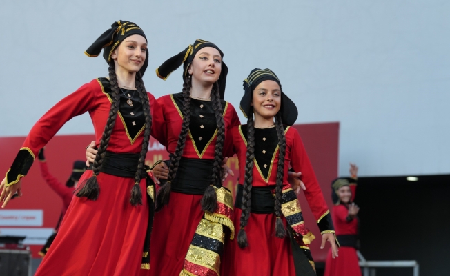 Alanya'da 2'ncisi düzenlenen Uluslararası Halk Dansları ve Müzik Festivali'ne yoğun ilgi Alanya'da 2'ncisi düzenlenen Uluslararası Halk Dansları ve Müzik Festivali'ne yoğun ilgi
