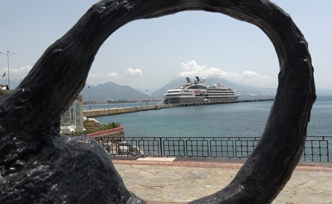 Alanya'ya kruvaziyerle 187 turist geldi Alanya'ya kruvaziyerle 187 turist geldi