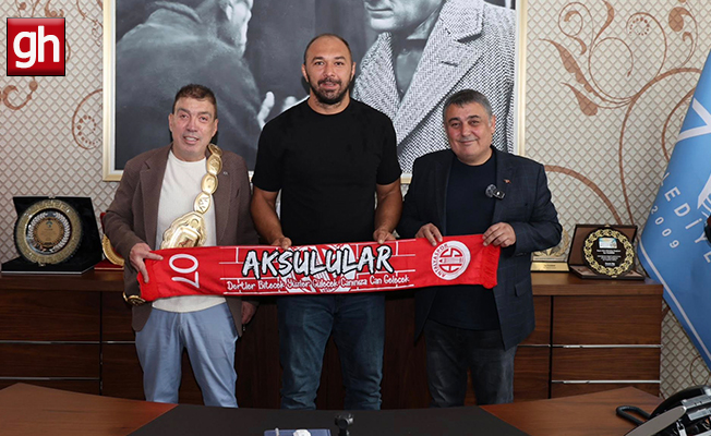 Ali Gürbüz artık Aksu Belediyesi için güreşecek
