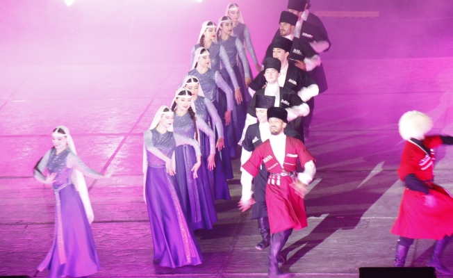 Aspendos'ta 19 Mayıs Gençlik Şöleni düzenlendi Aspendos'ta 19 Mayıs Gençlik Şöleni düzenlendi
