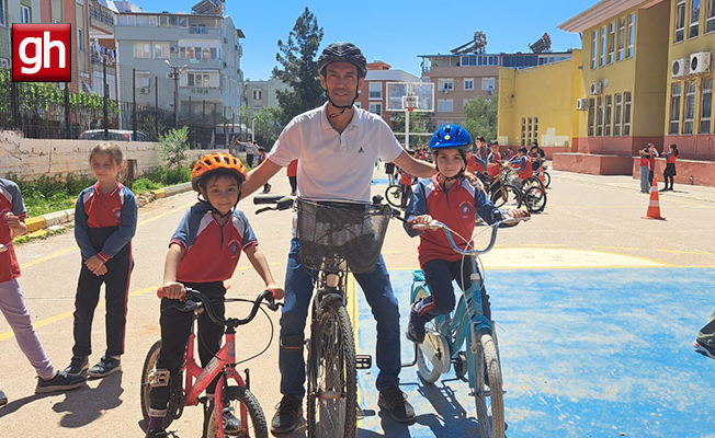 Gülveren İlkokulu’ndan 'Pedallı Gelecek' için anlamlı proje