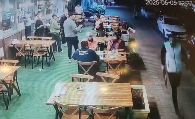 Herkes kaçtı, onlar izledi Herkes kaçtı, onlar izledi