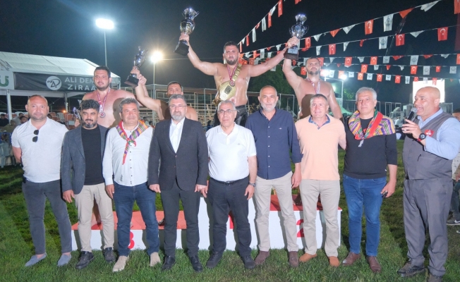 Serik’te Başpehlivan Cengizhan Şimşek oldu Serik’te Başpehlivan Cengizhan Şimşek oldu