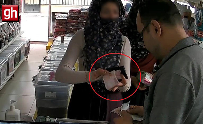 Sihirbaz gibi parayı değiştirdi!