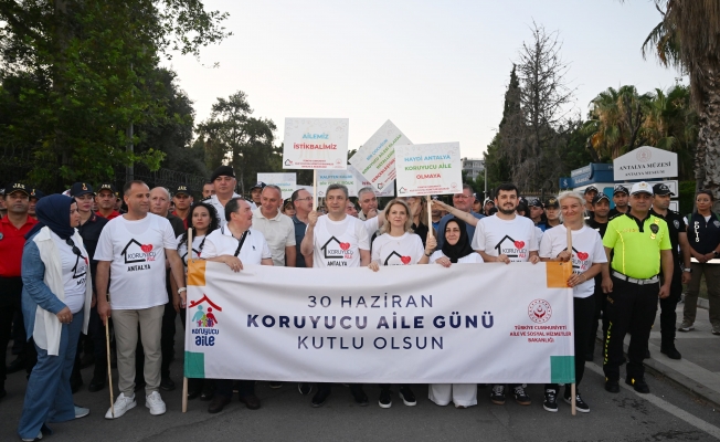 Antalya'da 30 Haziran Koruyucu Aile Günü kutlandı Antalya'da 30 Haziran Koruyucu Aile Günü kutlandı