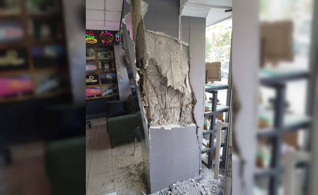 Antalya'da zemin kat kolonu patlayan 7 katlı bina tahliye edildi