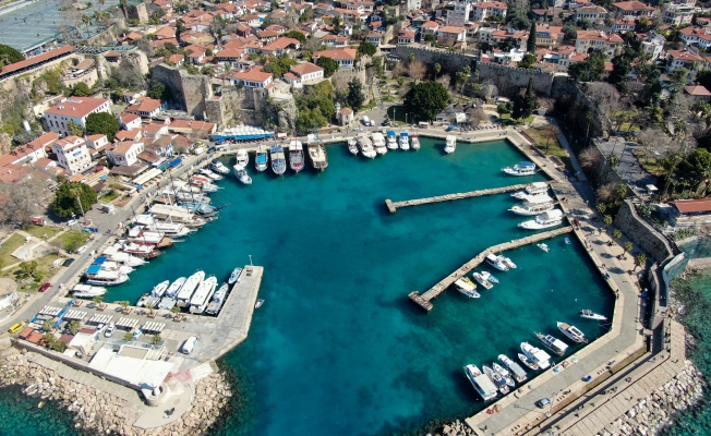 Antalya’da 174 turistik tesisin ruhsatı askıya alındı Antalya’da 174 turistik tesisin ruhsatı askıya alındı