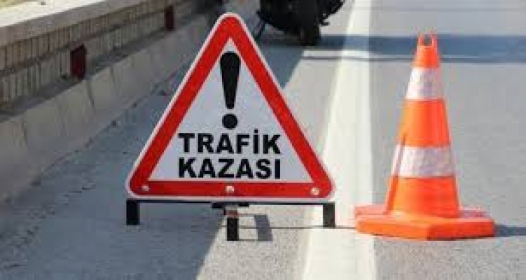 Antalya’da kontrolden çıkan minibüs devrildi!