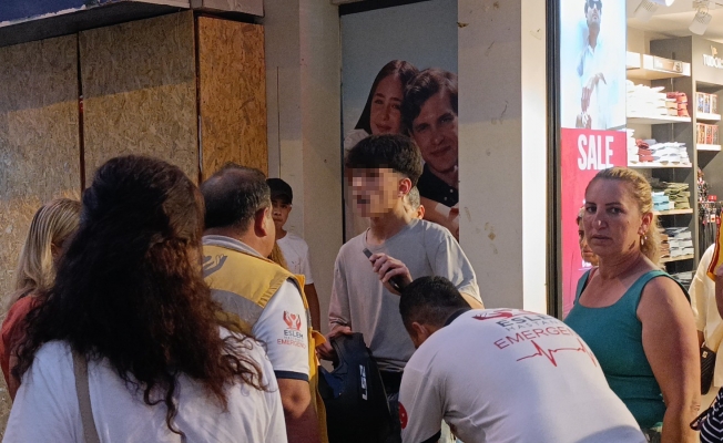 Kaza yapan arkadaşının kıyafetlerini giyerek geldi, polisleri kandıramadı! Kaza yapan arkadaşının kıyafetlerini giyerek geldi, polisleri kandıramadı!
