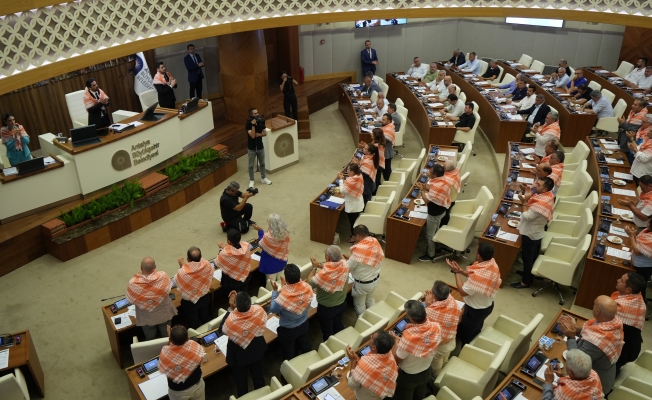 Antalya Büyükşehir Belediye Meclisi, Böcek'in tutuklanmasının ardından ilk kez toplandı Antalya Büyükşehir Belediye Meclisi, Böcek'in tutuklanmasının ardından ilk kez toplandı